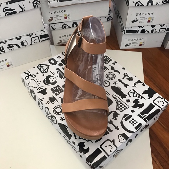 FINAL PRICE Bamboo Cuddle Sandal Wedges New In Box - Picture 2 of 5
